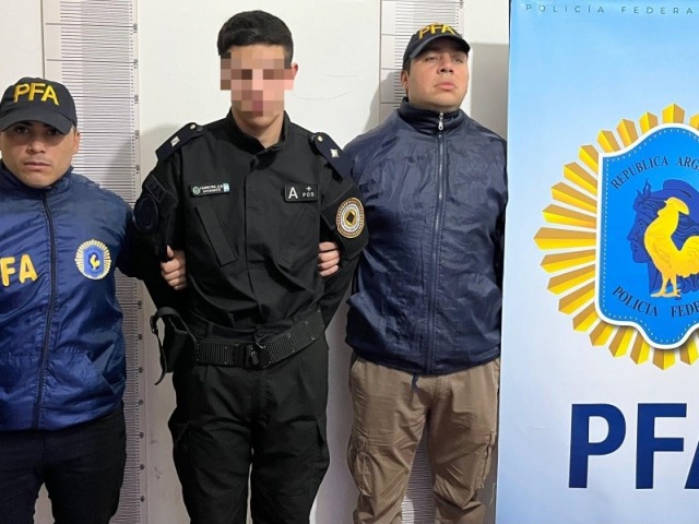 Se haca pasar por agente de la Polica Federal y qued detenido